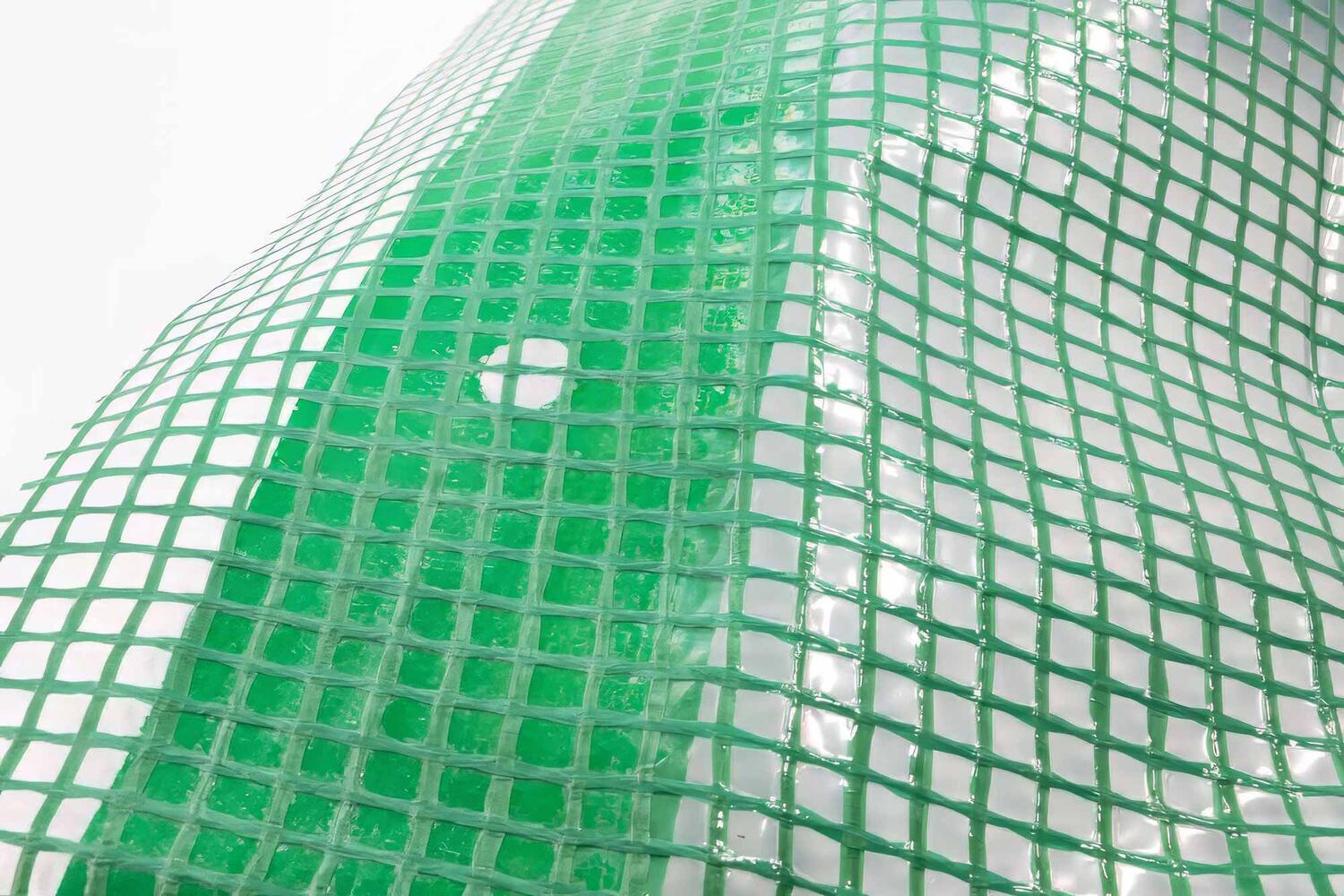 Gitterplane 2,00 x 7,00 m transparent mit grnem Gitter 250 g/m mit Nagelrand verstrkt gefaltet UV-stabil