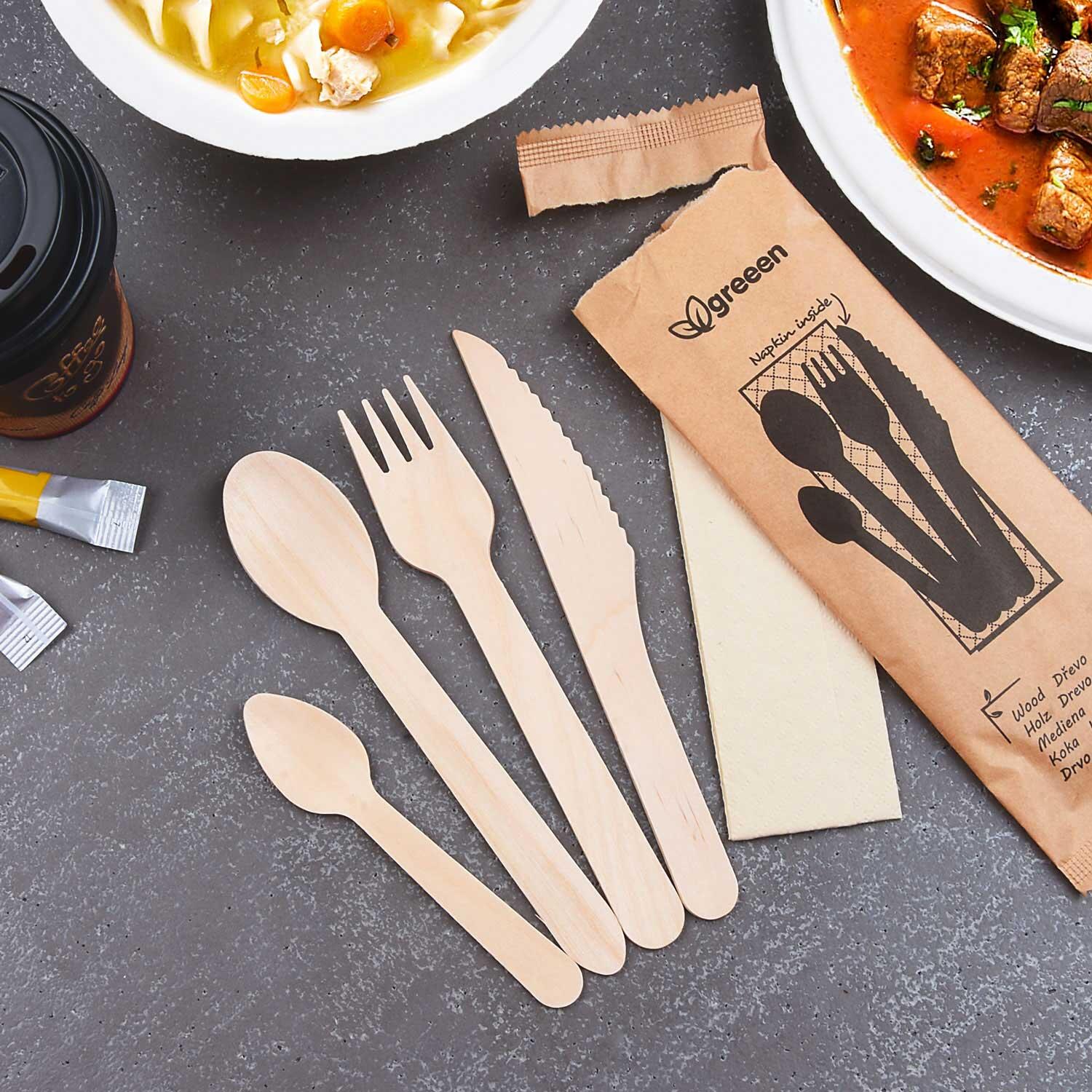 Bestecksets aus Holz biologisch abbaubar 5-teilig Gabel Messer L�ffel Kaffeel�ffel Serviette hygienisch verpackt, 50 Sets